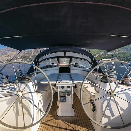 Bavaria 49- Angela Split