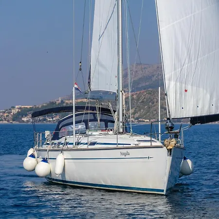 Bavaria 49- Angela *